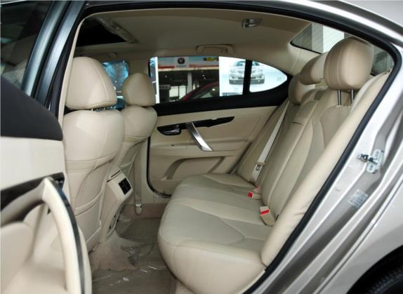 睿骋 2013款 1.8T 自动尊贵型 国IV 车厢座椅   后排空间
