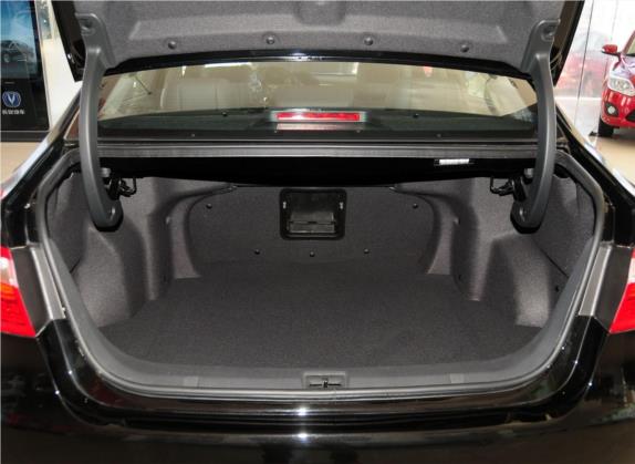 睿骋 2013款 1.8T 自动旗舰型 国IV 车厢座椅   后备厢