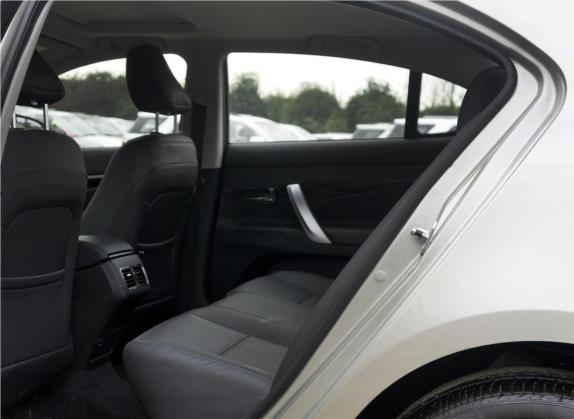 睿骋 2017款 1.5T 自动智享版尊驰型 车厢座椅   后排空间