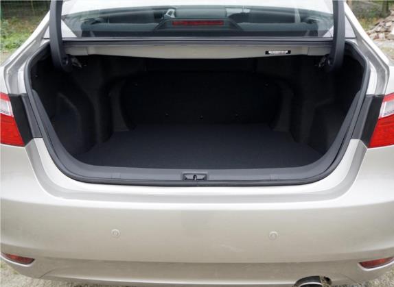 睿骋 2017款 1.5T 自动智享版尊驰型 车厢座椅   后备厢