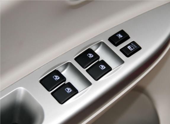 悦翔V5 2012款 1.5L 自动梦幻型 车厢座椅   门窗控制