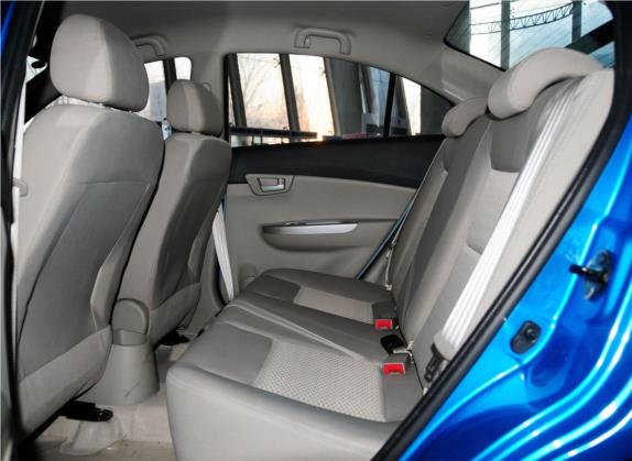 悦翔V5 2012款 1.5L 手动运动型 国IV 车厢座椅   后排空间