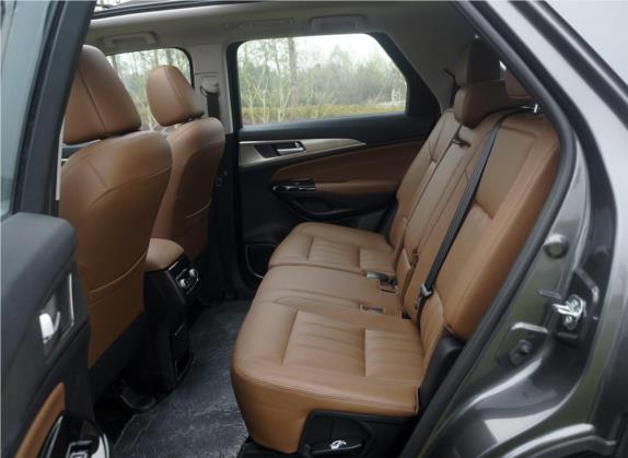 长安CS95 2017款 2.0T 两驱智远版 车厢座椅   后排空间