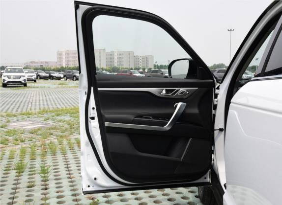 长安CS95 2019款 2.0T 四驱尊贵型 车厢座椅   前门板