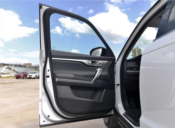 长安CS95 2019款 2.0T 两驱豪华型 车厢座椅   前门板