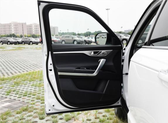 长安CS95 2019款 2.0T 两驱尊贵型 车厢座椅   前门板