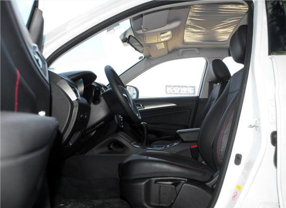 长安CS75 2014款 2.0L 手动豪华型 国V 车厢座椅   前排空间