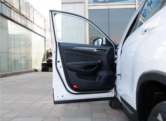 长安CS75 2014款 1.8T 自动精英型 国V 车厢座椅   前门板