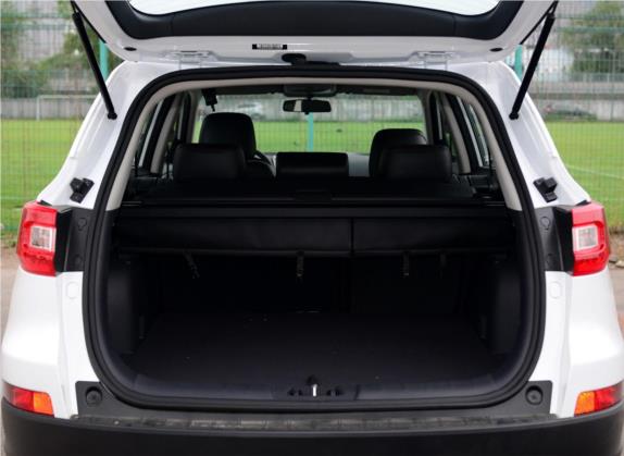长安CS75 2014款 1.8T 自动尊贵型 国V 车厢座椅   后备厢