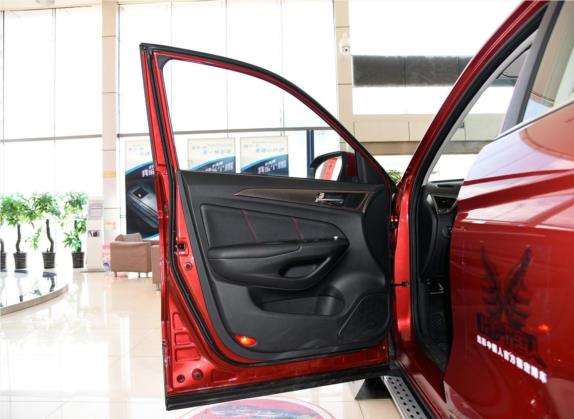 长安CS75 2014款 2.0L 手动领先型 国IV 车厢座椅   前门板
