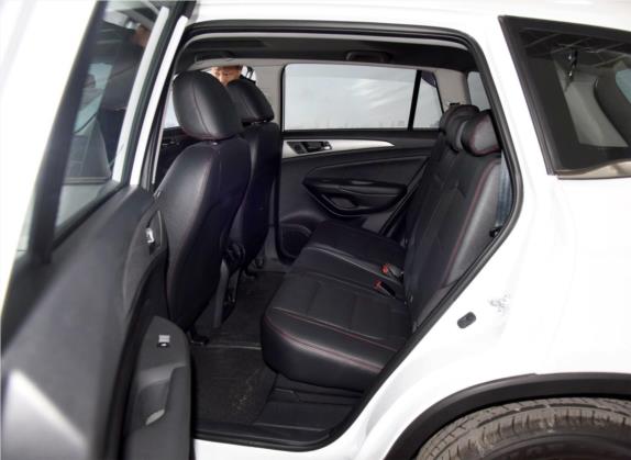 长安CS75 2015款 1.8T 自动四驱精英型 国V 车厢座椅   后排空间