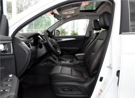 长安CS75 2015款 1.8T 自动四驱尊贵型 国V 车厢座椅   前排空间