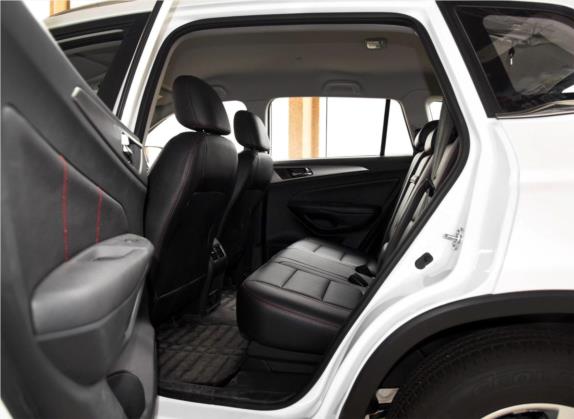 长安CS75 2016款 1.8T 自动时尚型 国V 车厢座椅   后排空间