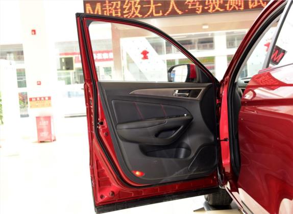 长安CS75 2016款 2.0L 手动豪华型 国IV 车厢座椅   前门板