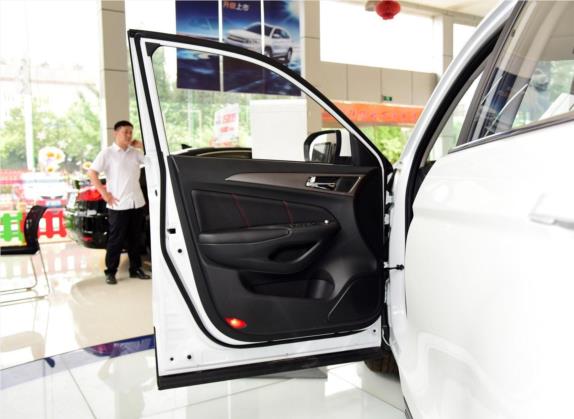 长安CS75 2016款 1.8T 自动精英型 国IV 车厢座椅   前门板
