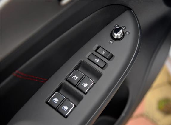 长安CS75 2016款 1.8T 自动尊荣型 国V 车厢座椅   门窗控制