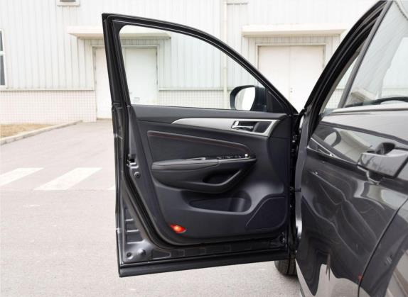 长安CS75 2017款 尚酷版 1.5T 手动尊享型 车厢座椅   前门板