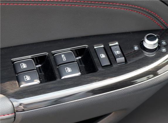 长安CS75 2017款 尚酷版 1.5T 自动锋享型 车厢座椅   门窗控制