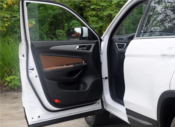 长安CS75 2017款 尚酷版 1.8T 自动四驱豪华型 车厢座椅   前门板
