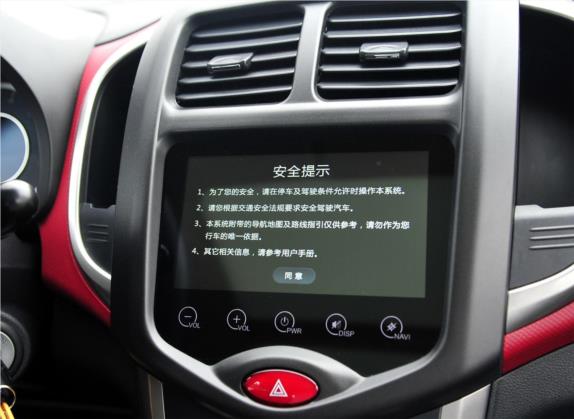 奔奔 2014款 1.4L 手动天窗型 中控类   中控台