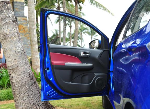 奔奔 2014款 1.4L 手动天窗型 车厢座椅   前门板