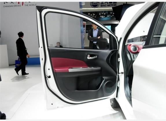 奔奔 2014款 1.4L IMT尊贵型 车厢座椅   前门板