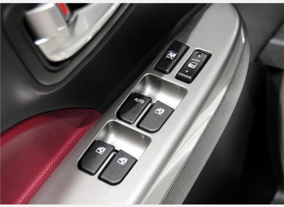 奔奔 2014款 1.4L IMT尊贵型 车厢座椅   门窗控制
