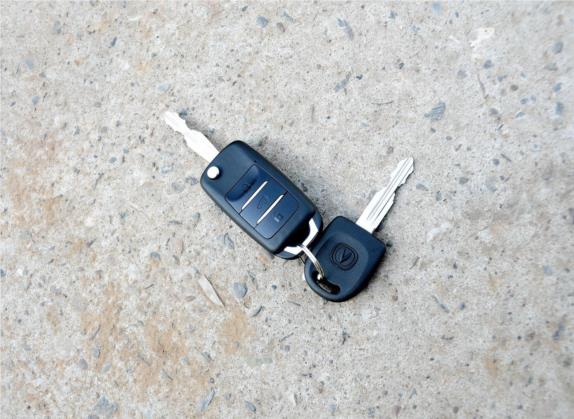 奔奔 2014款 1.4L 手动豪华型 其他细节类   钥匙