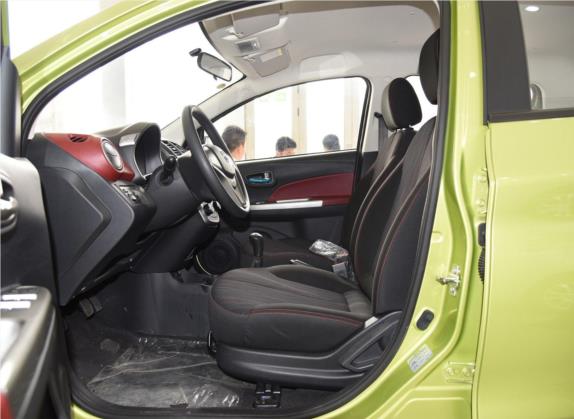 奔奔 2015款 1.4L 手动豪华型 国IV 车厢座椅   前排空间