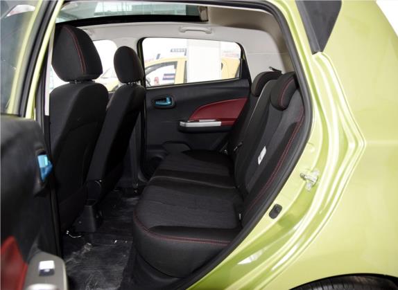 奔奔 2015款 1.4L 手动天窗版 国IV 车厢座椅   后排空间