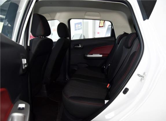 奔奔 2015款 1.4L IMT豪华型 国IV 车厢座椅   后排空间