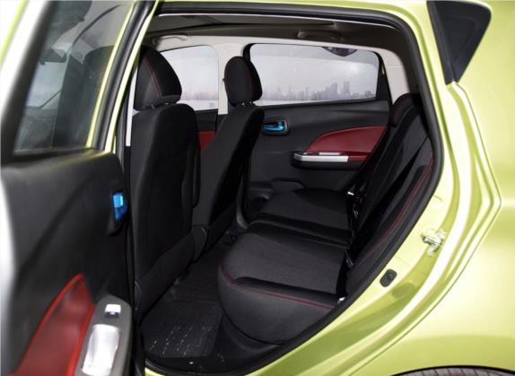 奔奔 2015款 1.4L IMT尊贵型 国IV 车厢座椅   后排空间