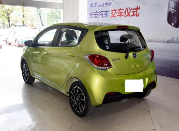 奔奔 2015款 1.4L IMT尊贵型 国IV 外观   斜后