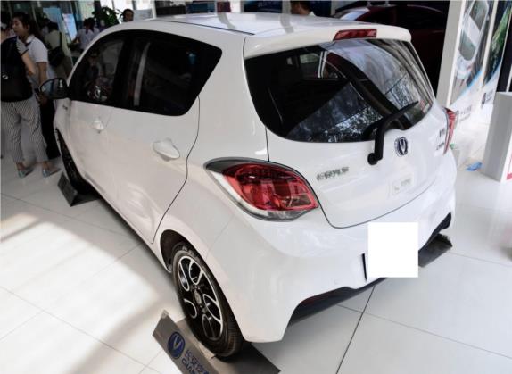 奔奔 2015款 1.4L 手动尊贵型 国V 外观   斜后