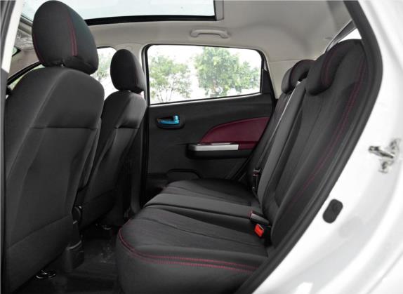 奔奔 2015款 1.4L IMT天窗版 国V 车厢座椅   后排空间