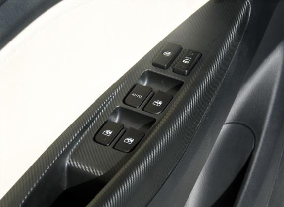 悦翔V7 2015款 1.6L 手动乐享型 国IV 车厢座椅   门窗控制