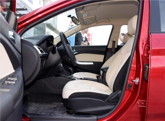 悦翔V7 2015款 1.6L 自动乐动型 国IV 车厢座椅   前排空间
