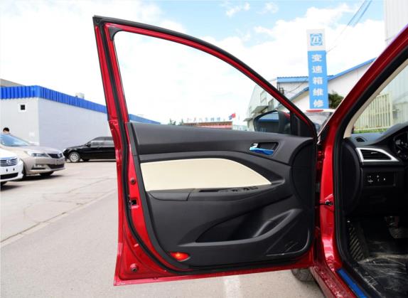 悦翔V7 2015款 1.6L 自动乐享型 国IV 车厢座椅   前门板