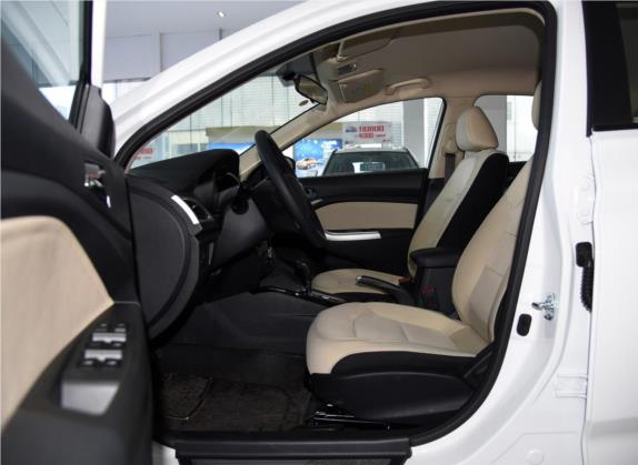 悦翔V7 2015款 1.6L 自动乐动型 国V 车厢座椅   前排空间