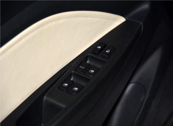 悦翔V7 2015款 1.6L 手动乐享型 国V 车厢座椅   门窗控制