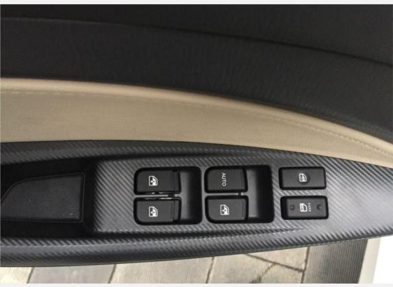 悦翔V7 2016款 1.6L 自动乐动型 国IV 车厢座椅   门窗控制