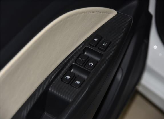 悦翔V7 2016款 1.6L 自动乐享型 国V 车厢座椅   门窗控制