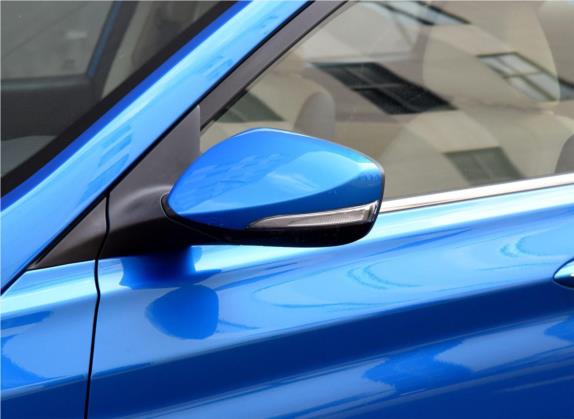 悦翔V7 2016款 1.6L 自动乐趣型 国V 外观细节类   外后视镜
