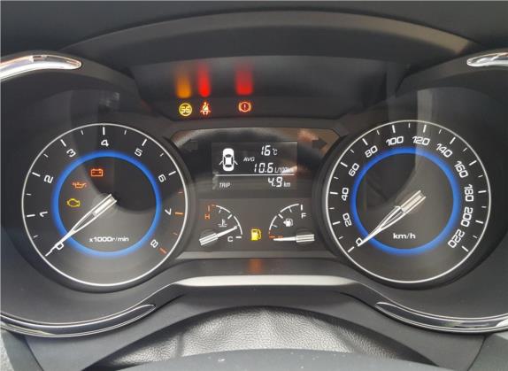 悦翔V7 2016款 1.0T 手动劲驰精英型 中控类   仪表盘