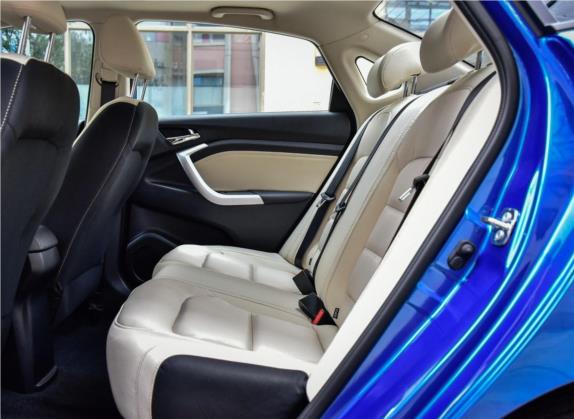 悦翔V7 2016款 1.0T 手动劲驰新锐型 车厢座椅   后排空间