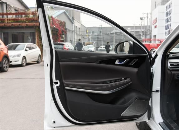 睿骋CC 2018款 1.5T 自动尊雅型 国V 车厢座椅   前门板