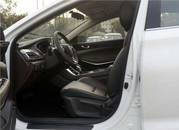 睿骋CC 2018款 1.5T 自动典雅型 国V 车厢座椅   前排空间