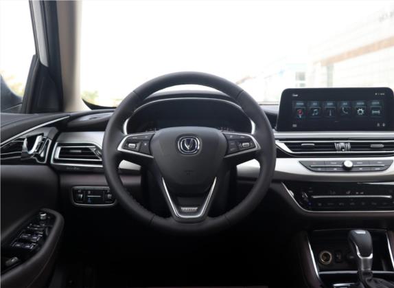 睿骋CC 2018款 1.5T 自动豪雅型光芒版 国V 中控类   驾驶位