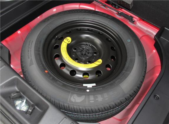 长安CS15 2016款 1.5L 自动豪华版 其他细节类   备胎