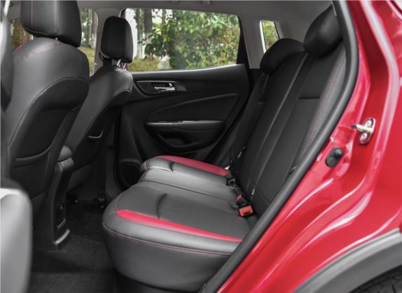长安CS15 2016款 1.5L 自动豪华版 车厢座椅   后排空间